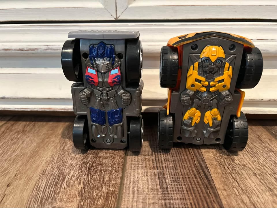 Transformers Optimus and Bumble Bee Talking Cars - photo 2