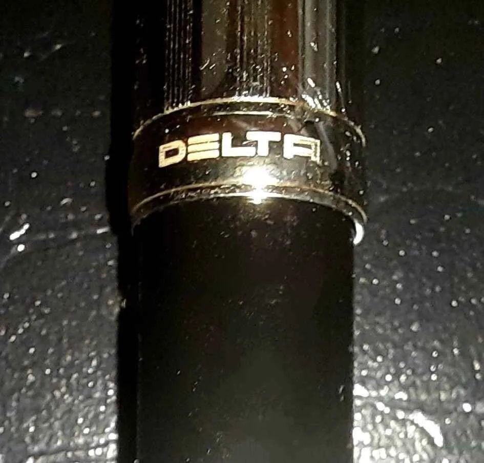 DELTA Graffiti Fountain Pen - VINTAGE image indicator(4)