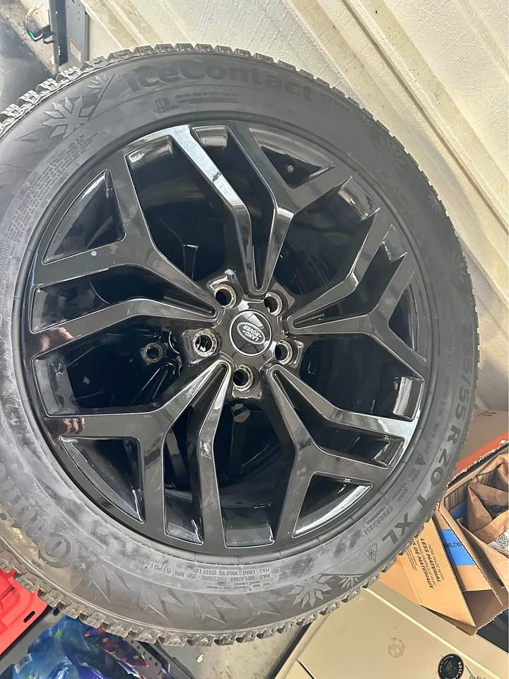 Landrover Winter Tires with Rims 255/55 R20 Continental IceC