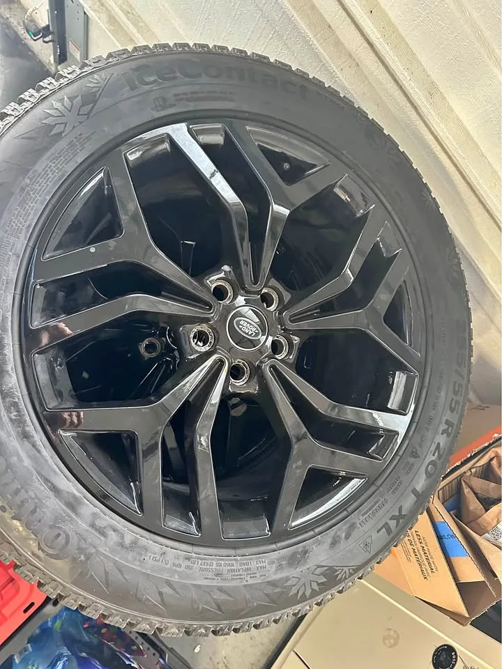 Landrover Winter Tires with Rims 255/55 R20 Continental IceC thumbnail