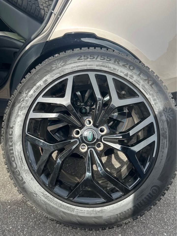 Landrover Winter Tires with Rims 255/55 R20 Continental IceC - photo 5