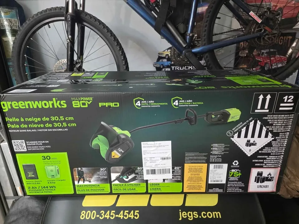 Greenworks PRO Electric Snow Shovel kit image indicator(4)