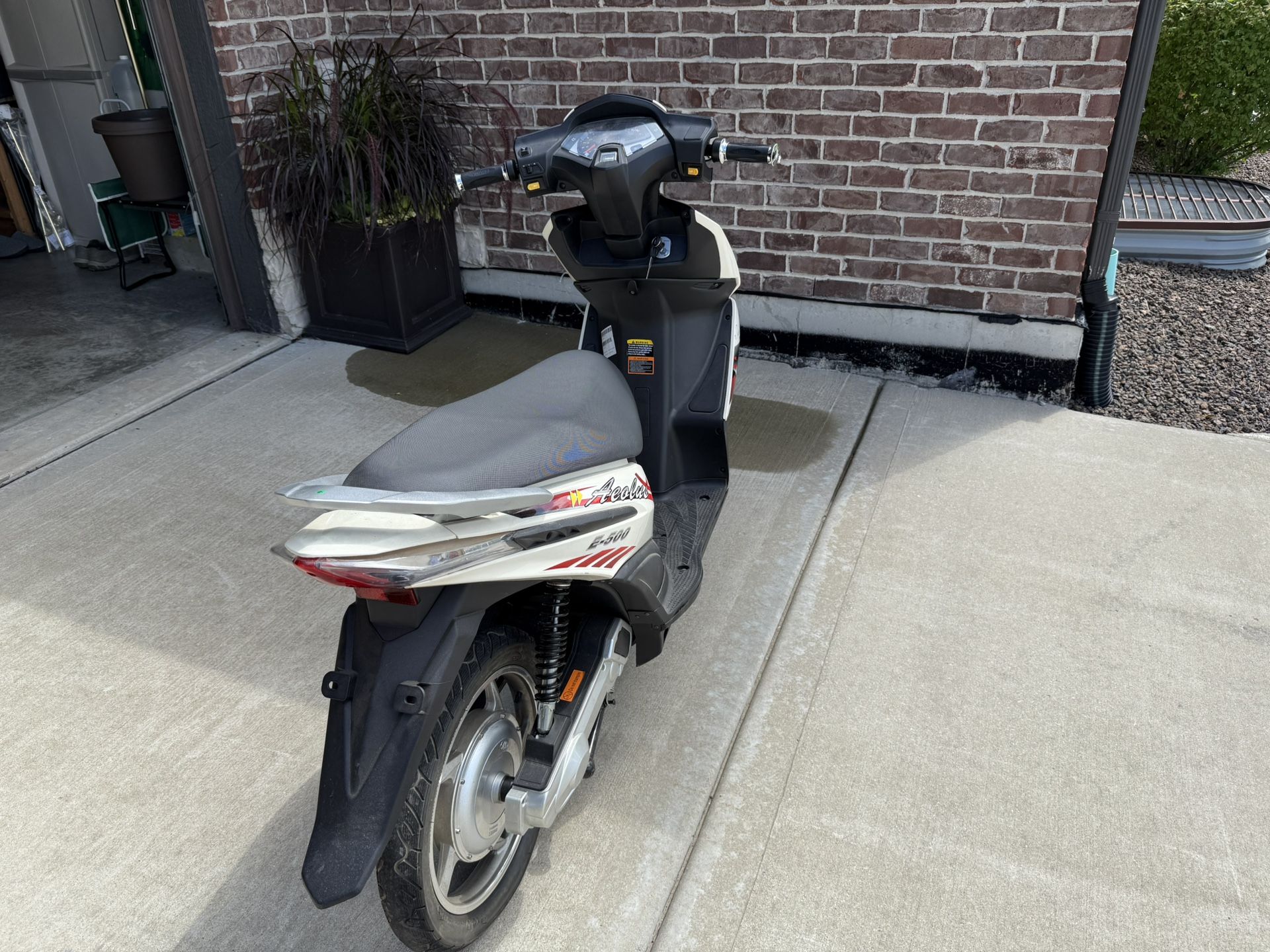 ELECTRIC MOTORCYCLE - photo 2