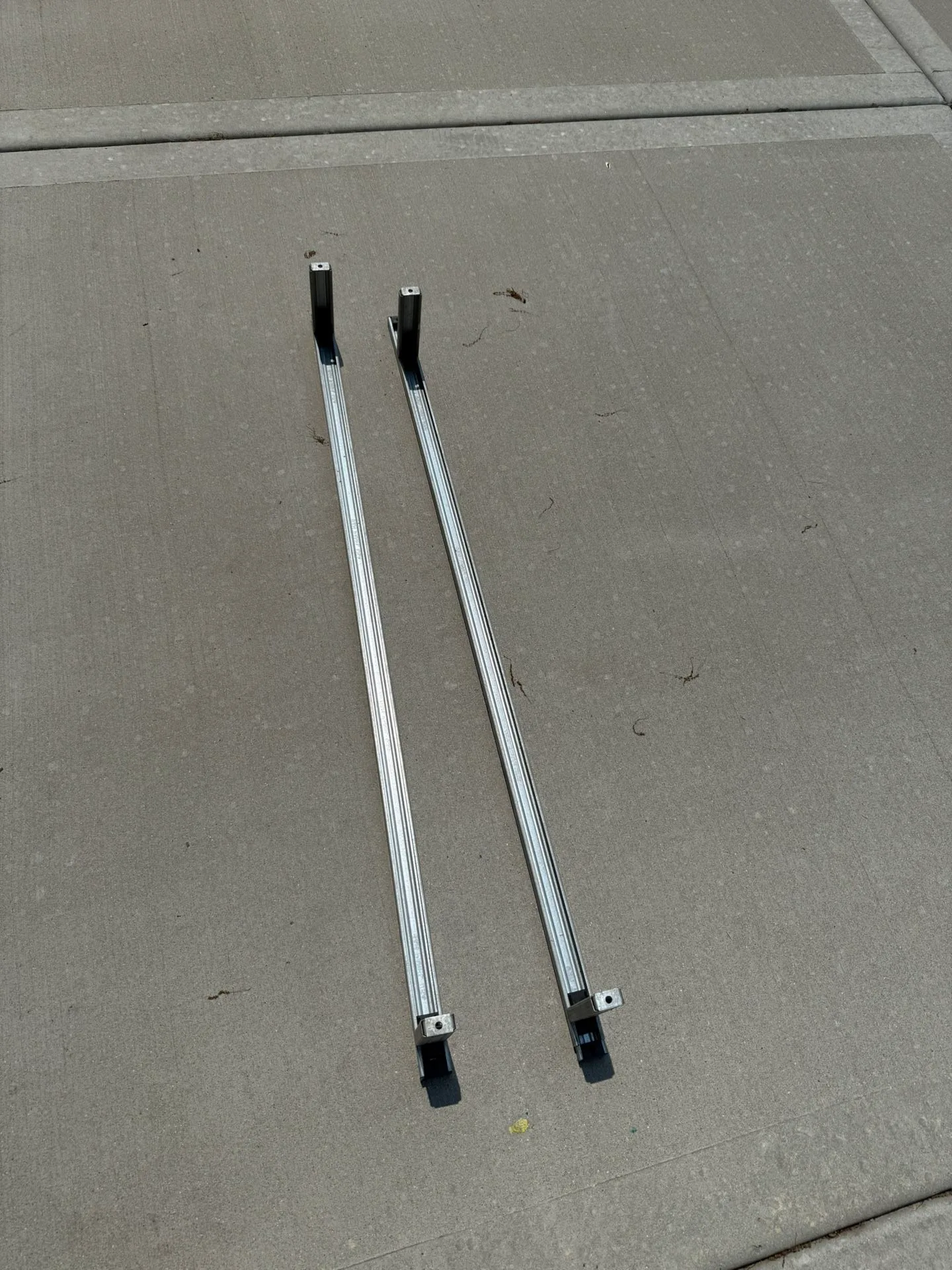 Queen Bed Room Set With Headboard & Footboard image indicator(12)