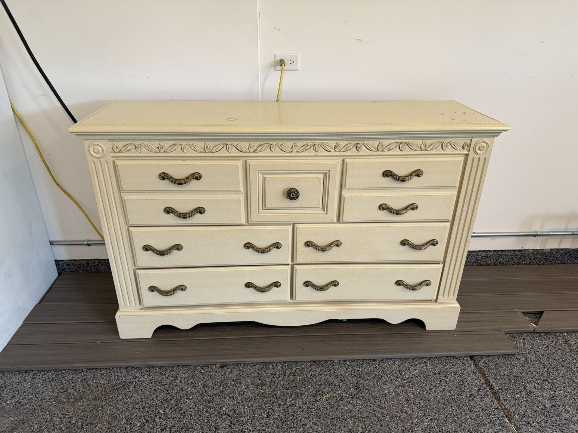 Queen Bed Room Set With Headboard & Footboard - photo 2