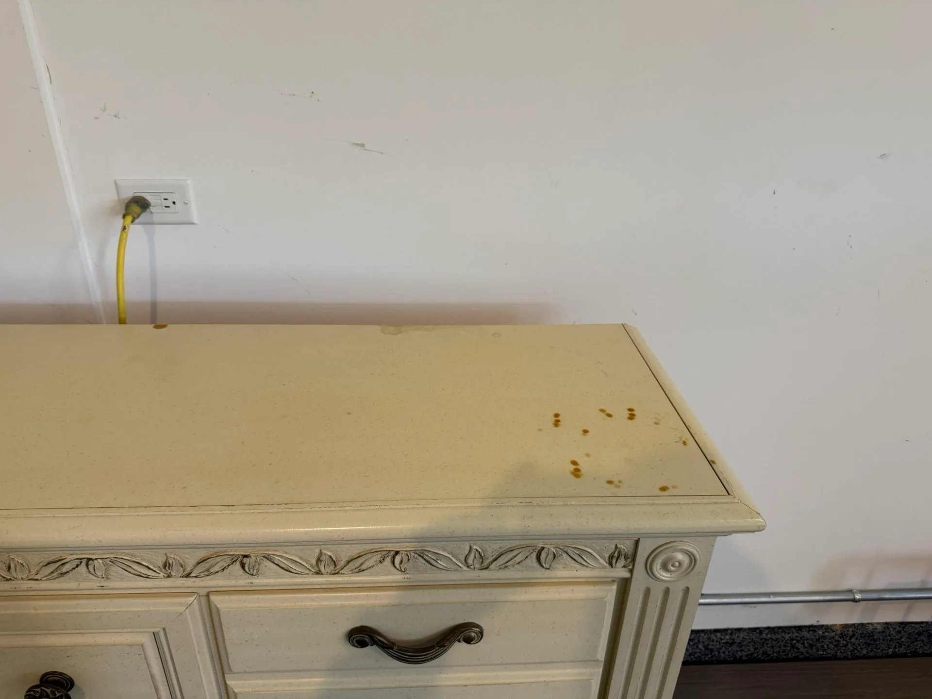 Queen Bed Room Set With Headboard & Footboard image indicator(8)