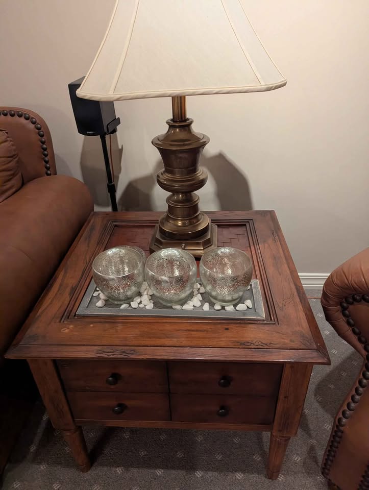 Couches lamps coffee table end tables please read post before me - photo 4