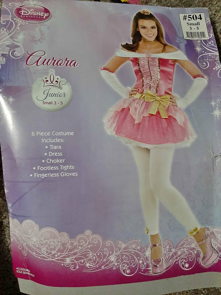 Brand new never worn size small junior Disney princess Aurora