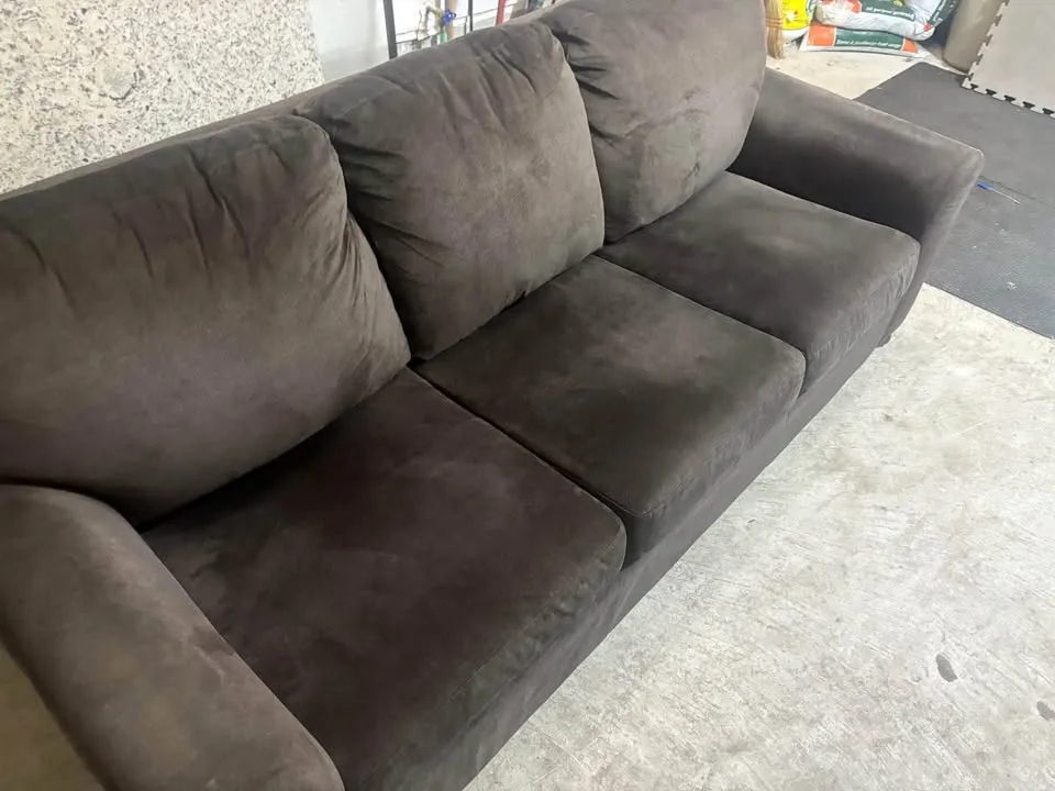 FREE DELIVERY✅ MICRO SUEDE GREY LARGE 3 SEATER COUCH / SOFA image indicator(4)