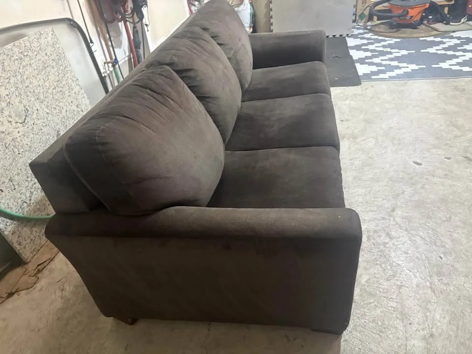 FREE DELIVERY✅ MICRO SUEDE GREY LARGE 3 SEATER COUCH / SOFA image indicator(7)