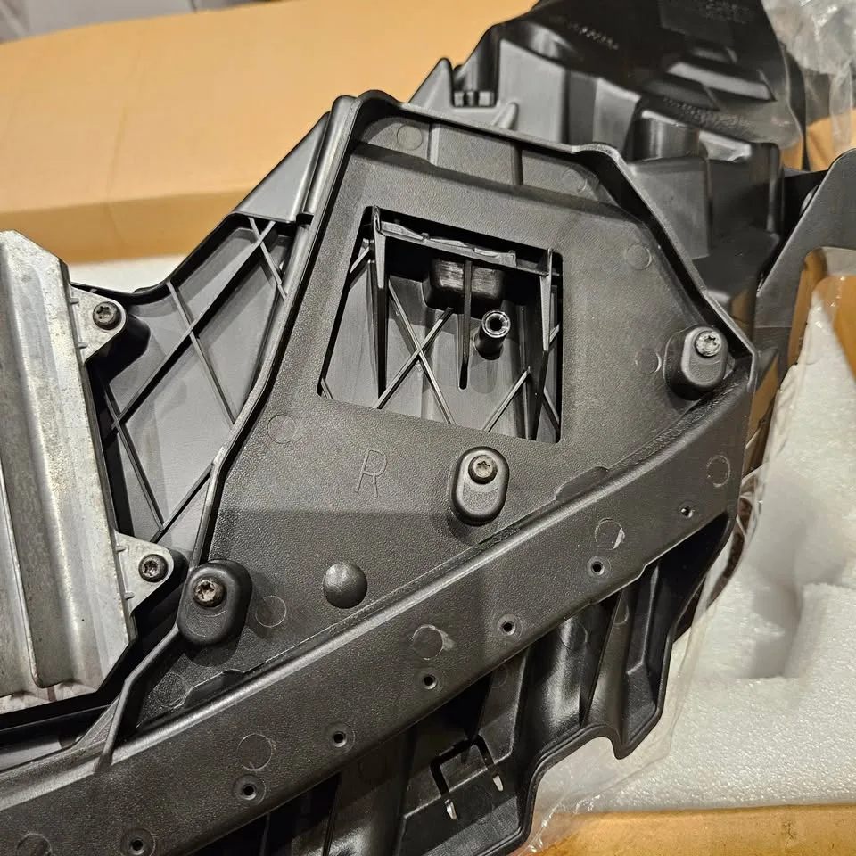 Tesla [hidden information]-C MODEL 3 RIGHT LED HEADLIGHT REFLECT image indicator(5)