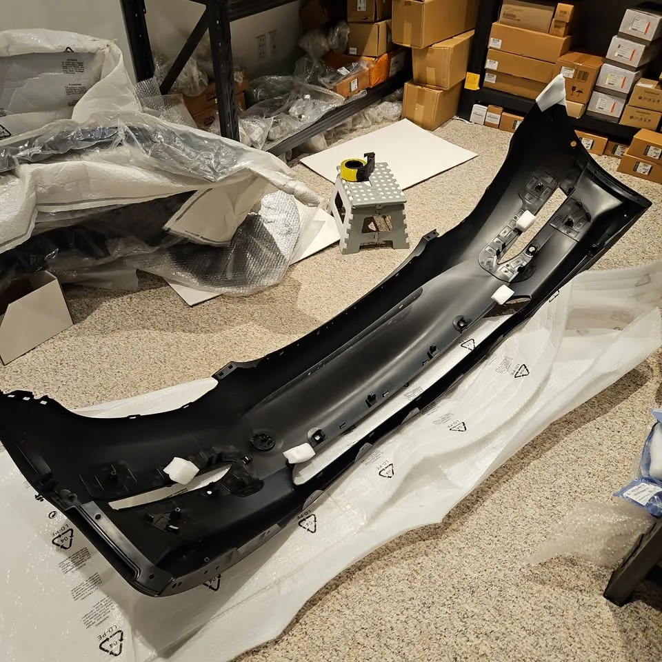 Tesla [hidden information]-A Model 3 front bumper NEW image indicator(4)