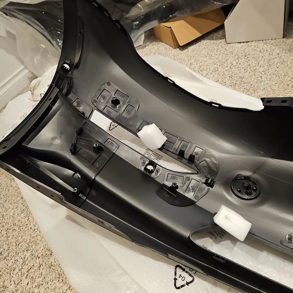 Tesla [hidden information]-A Model 3 front bumper NEW image indicator(5)
