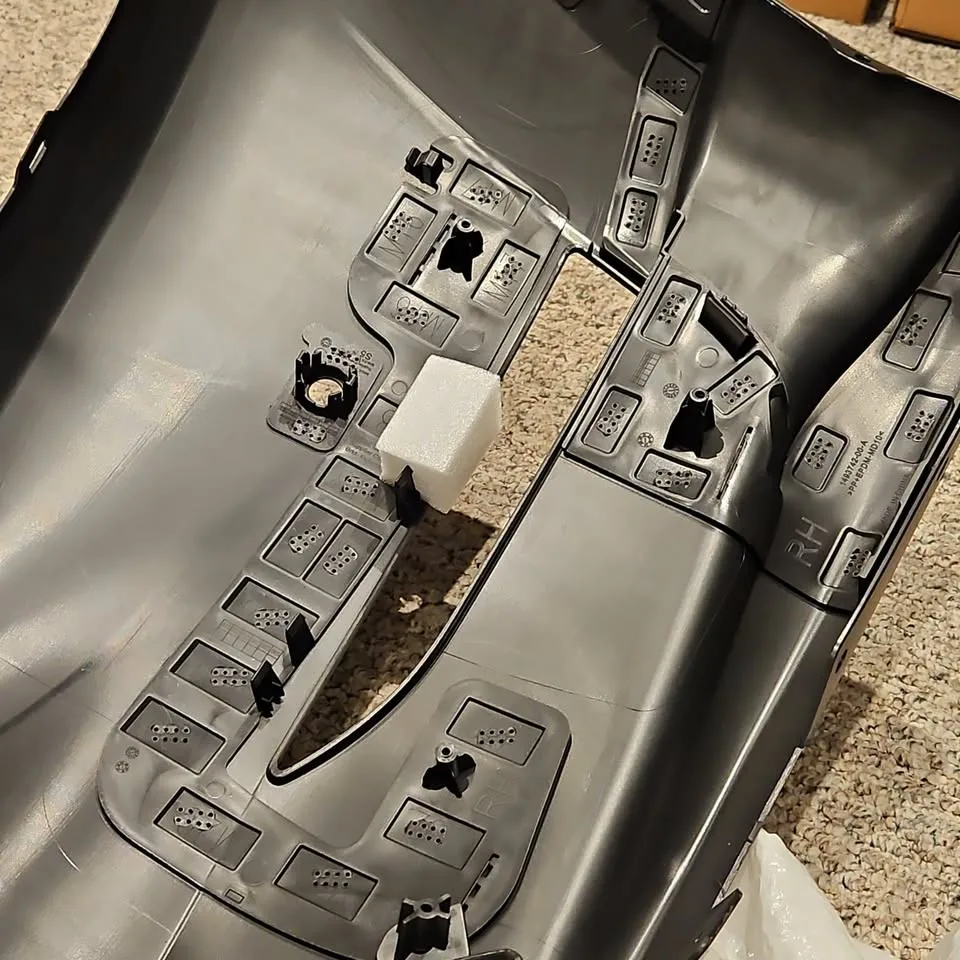 Tesla Model Y Front Bumper Cover NEW image indicator(5)