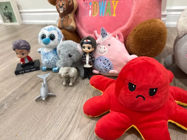 Assorted Plush Toys image indicator(3)