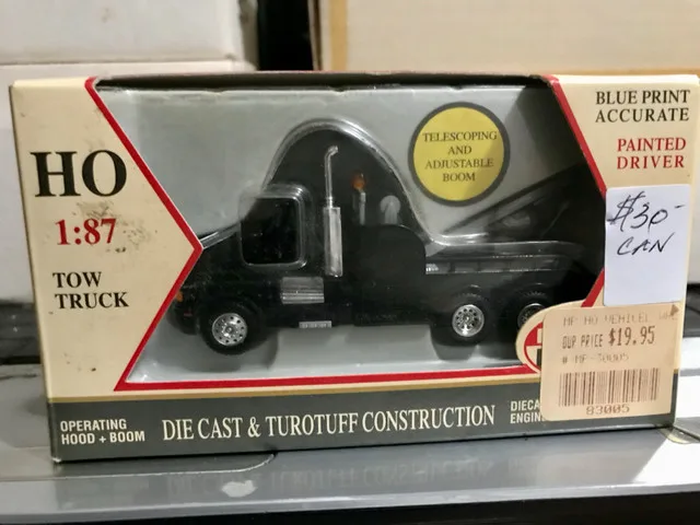 HO Die Cast Tow Truck thumbnail