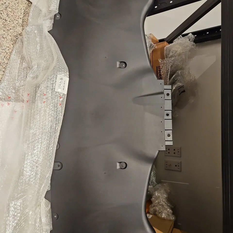 Tesla [hidden information]-C Model Y rear bumper under body lowe image indicator(2)