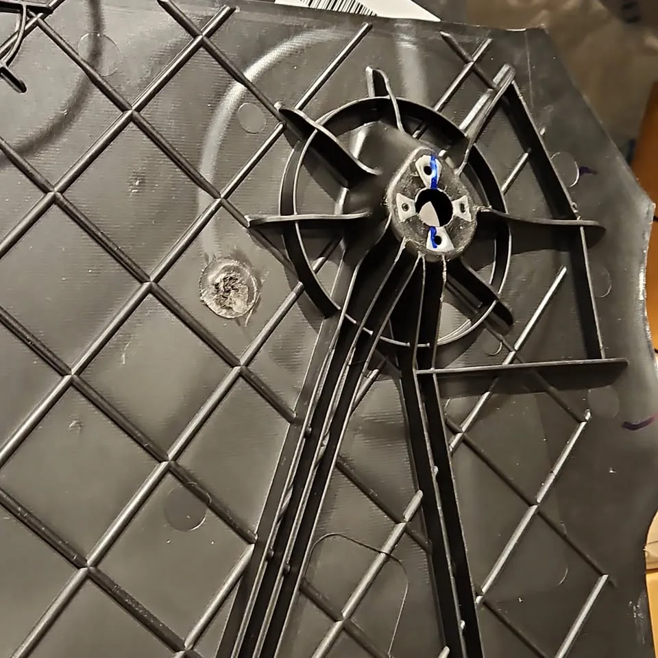 TESLA 1499151-00-C Front Underbody Aero Splash Shield image indicator(4)