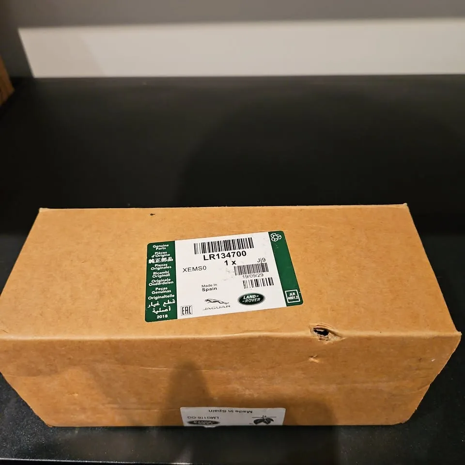 OEM LR134700 Front Brake Pads image indicator(2)