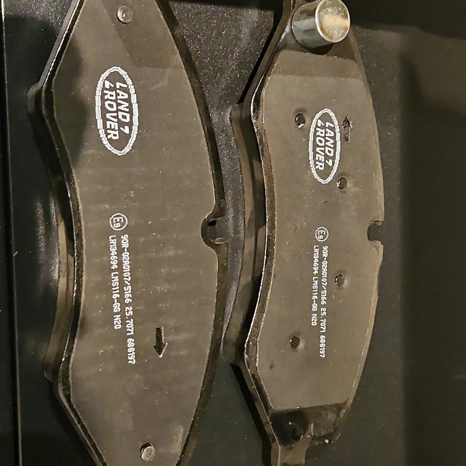 OEM LR134700 Front Brake Pads image indicator(5)