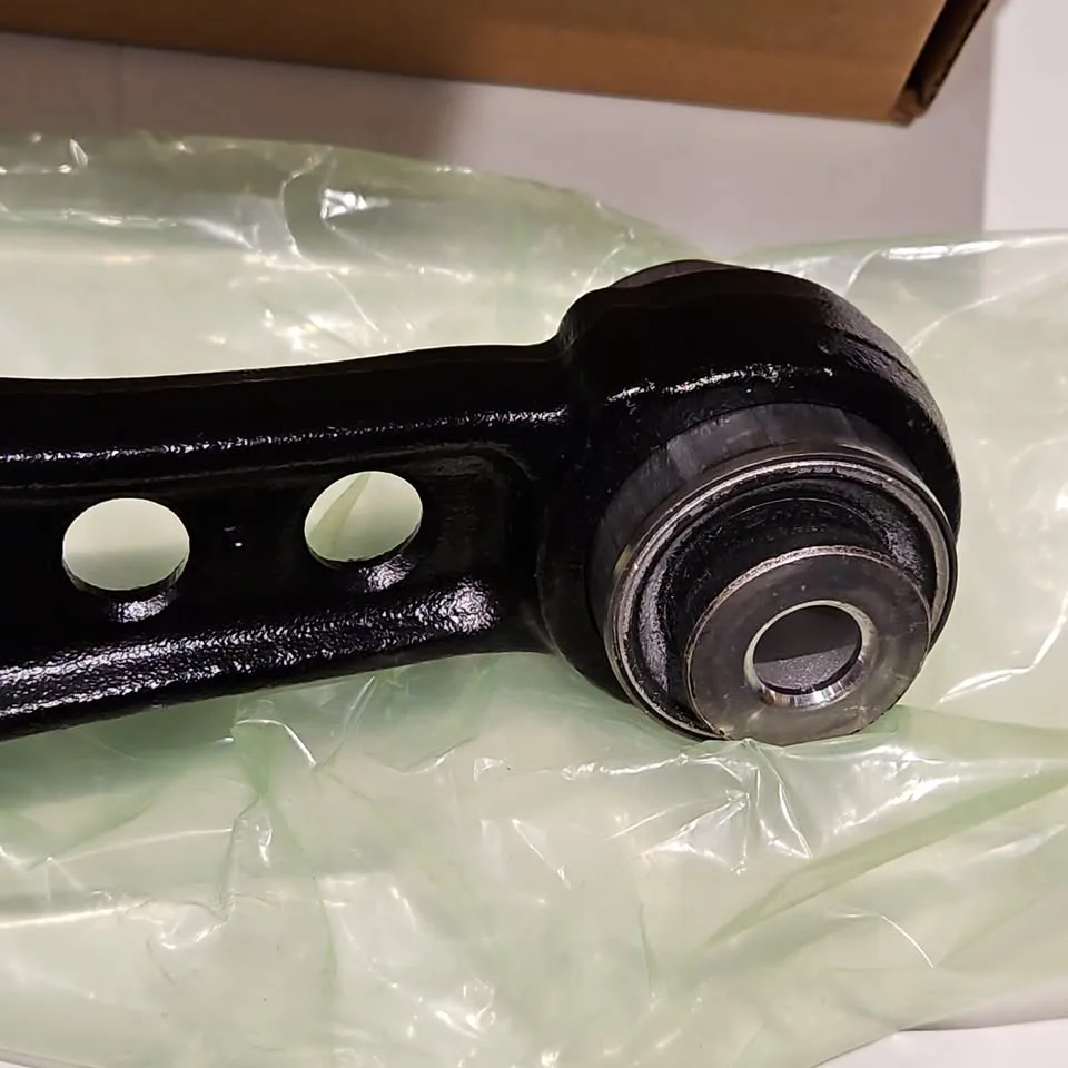 2 PCS GKASI LR171072 LR171073 Rear Lower Control Arm L&R image indicator(3)