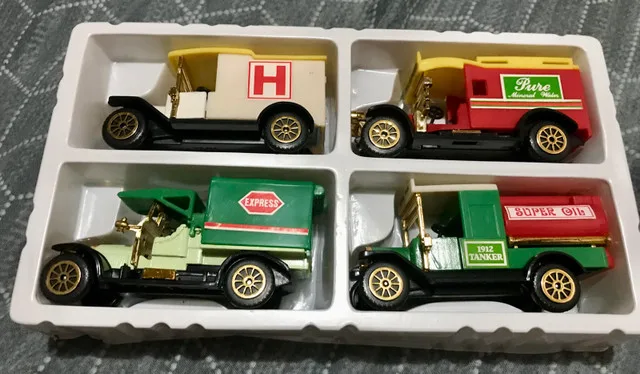 Classic Trucks Die Cast Metal image indicator(2)