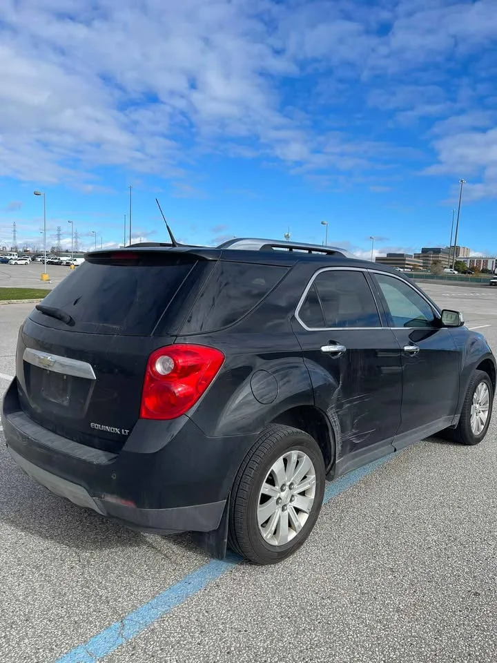2011 Chevrolet Equinox image indicator(6)