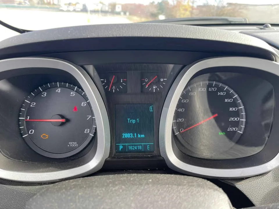 2011 Chevrolet Equinox image indicator(8)