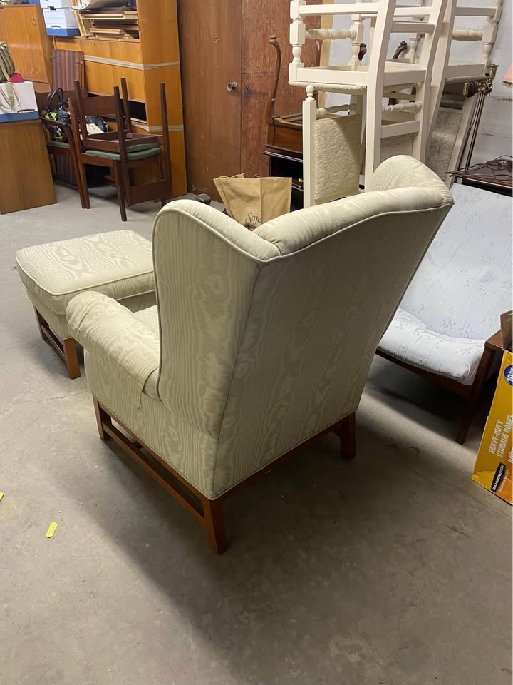 Vintage IKEA wingback chair + ottoman - photo 3