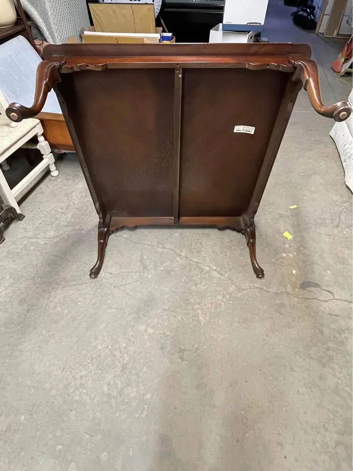 Thomasville French style cocktail table image indicator(3)