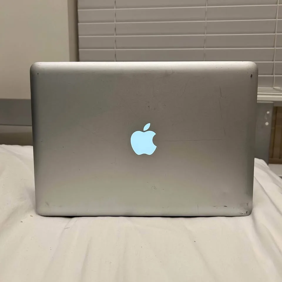 2012 MacBook Pro (i5/8GB/256GB) image indicator(5)