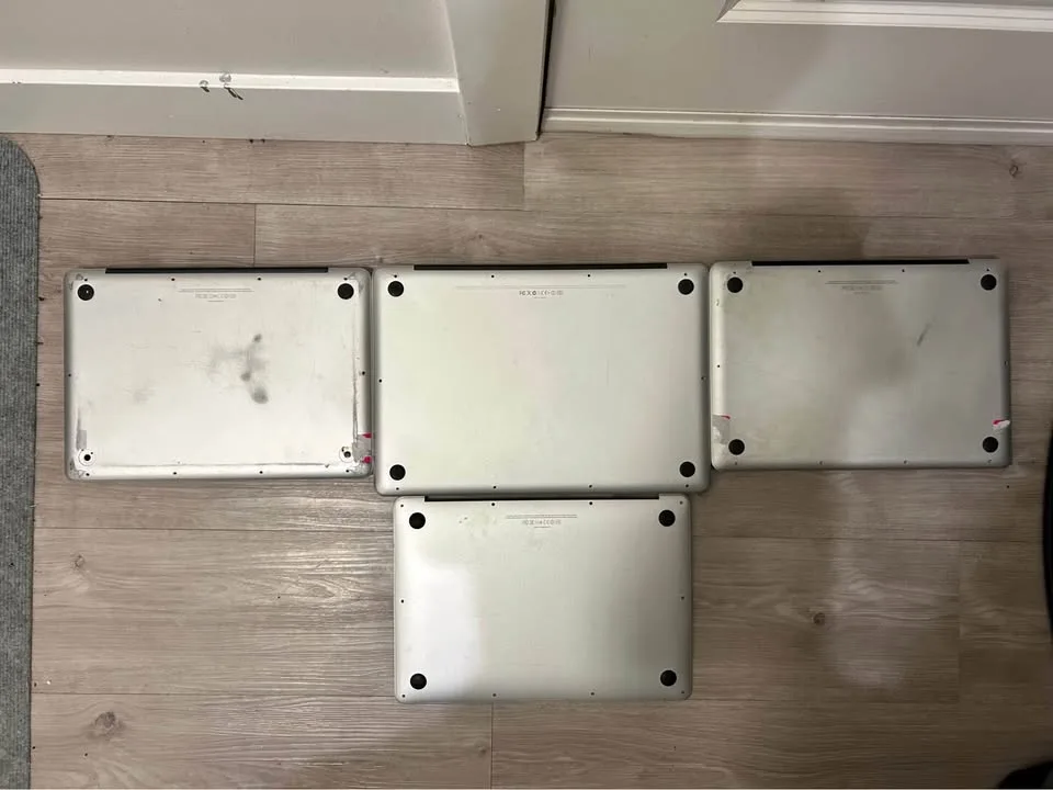 4 MacBook Lot image indicator(3)