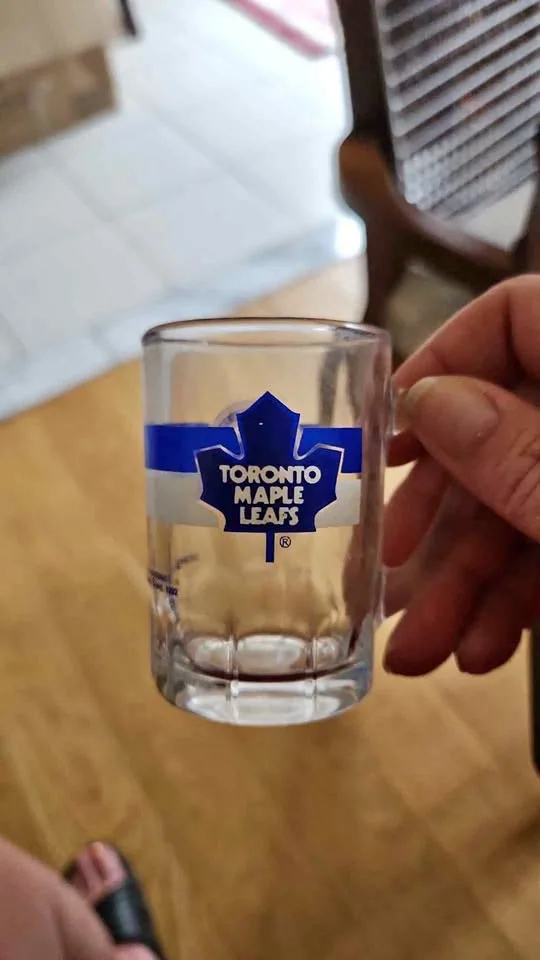 Toronto Maple Leafs pint glass