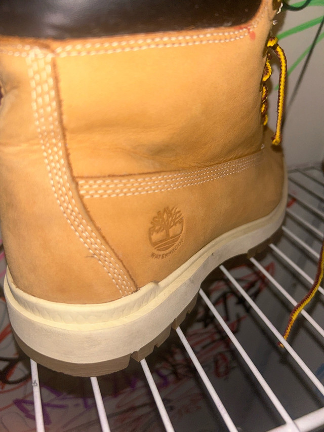 (USED) TIMBERLAND “Classic 6-Inch Wheat Boots” – Size 9 - photo 2