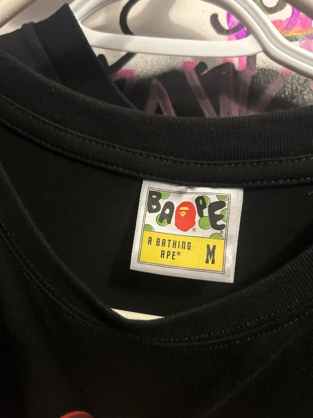 BAPE "Red Camo Ape Head Tee" (Medium, Black) image indicator(2)