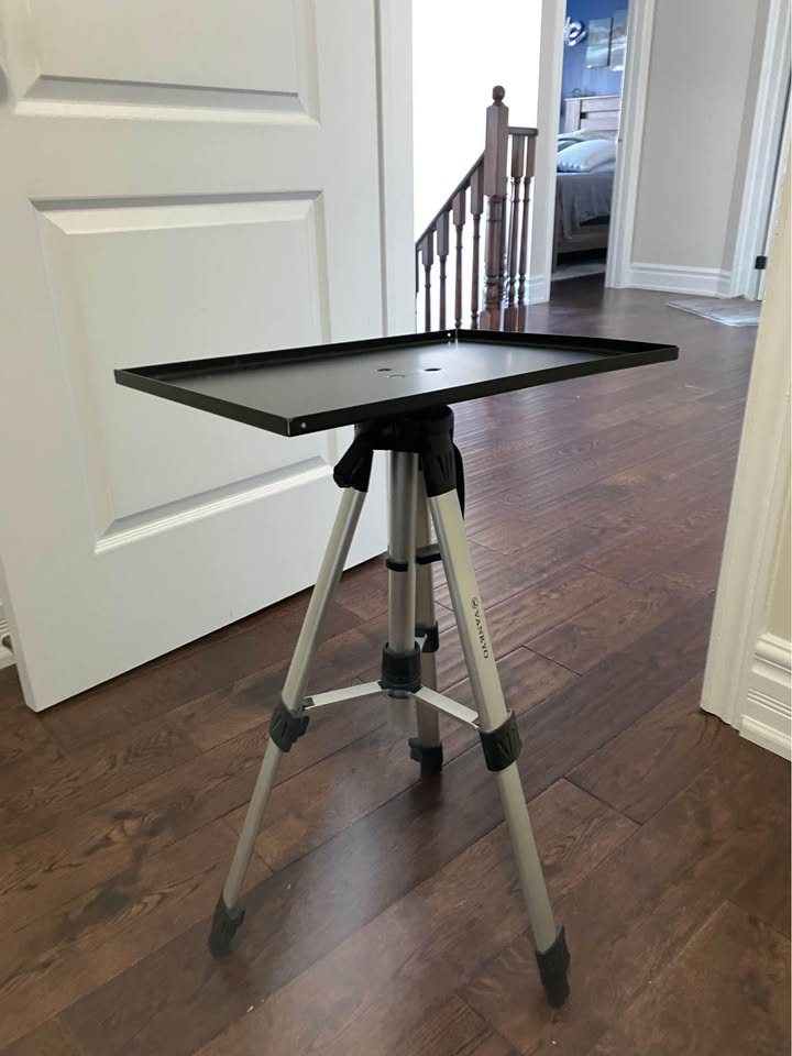 Movie Projector Plus Stand - photo 3