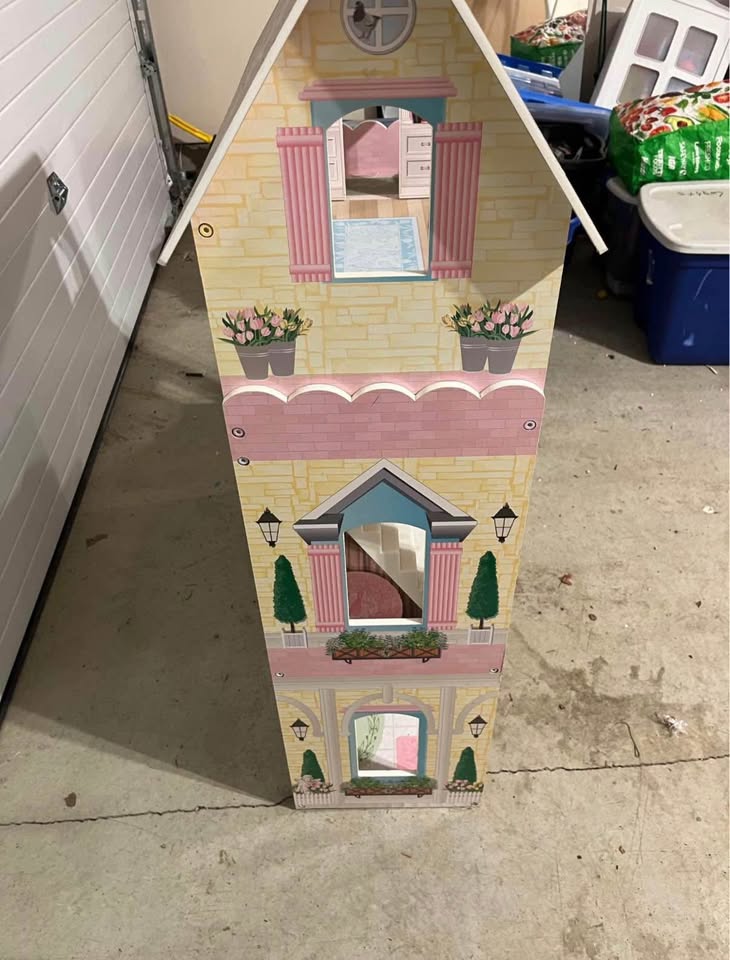 3 story kid kraft dollhouse - photo 4