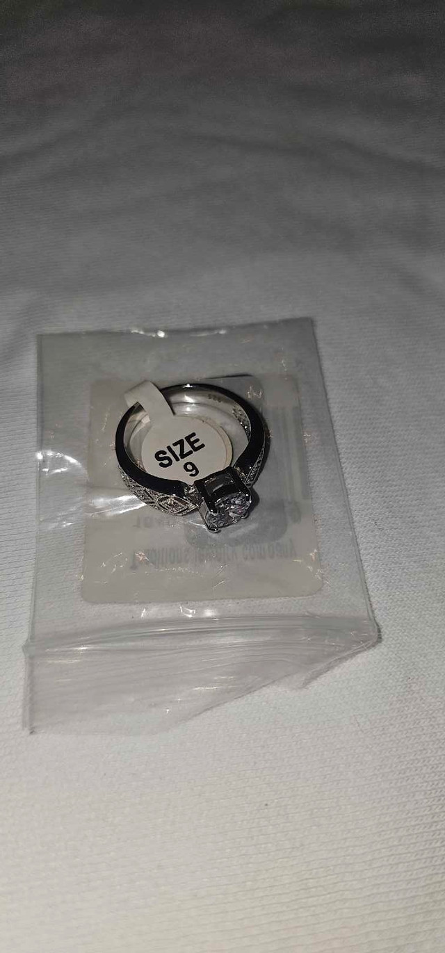 Traditions Ring Size 9