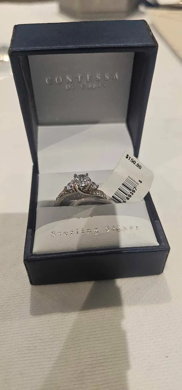 Contessa Ring size 7