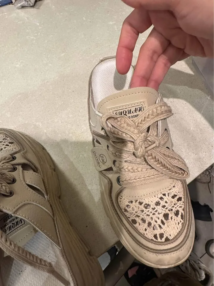 Stylish woman shoes sneakers image indicator(3)