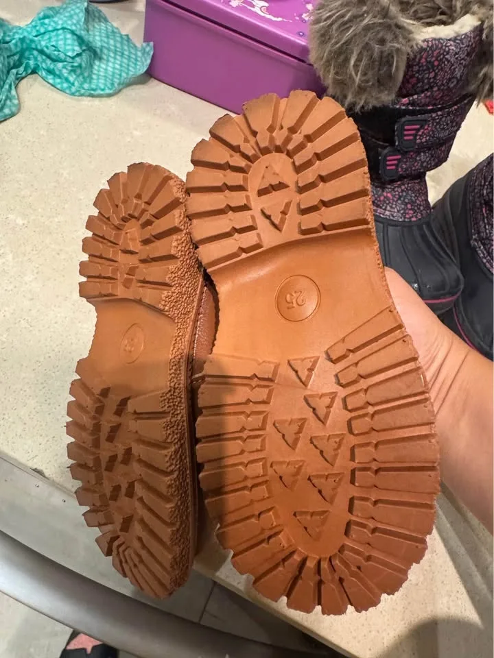 New toddler ankle boots size (25) image indicator(3)