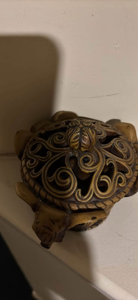 Ornate elephant candle holder and 2 ornate keep sake boxes. - photo 5