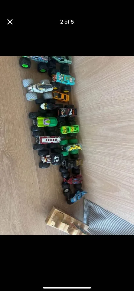 Monster truck image indicator(2)