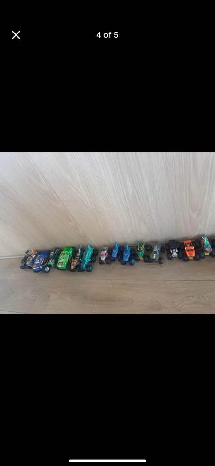 Monster truck image indicator(4)