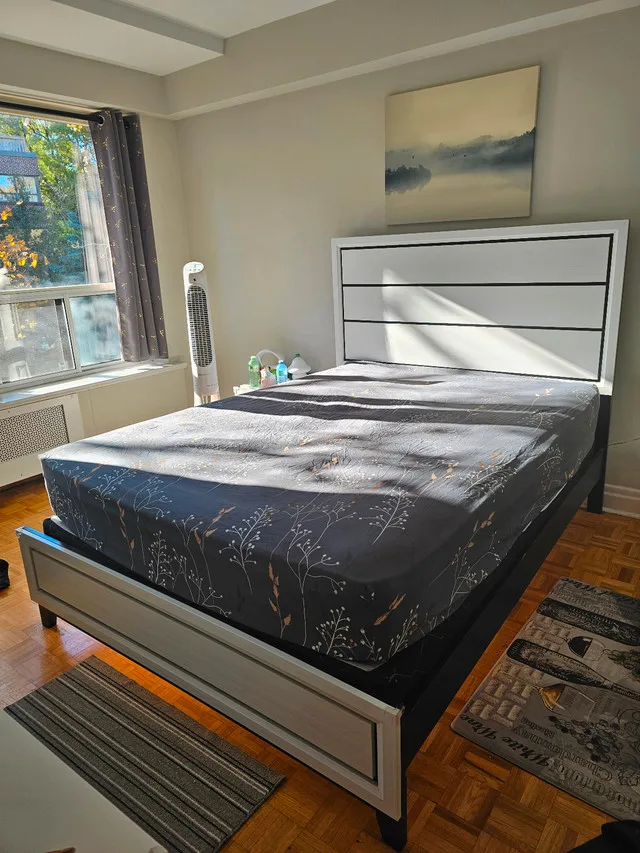 QUEEN BED FROM THE BRICK WITH HEADBOARD AND FRAME