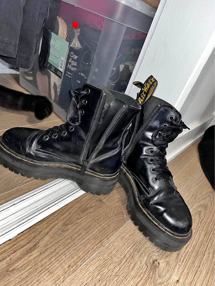 Doc Marten Jadon with Silk laces