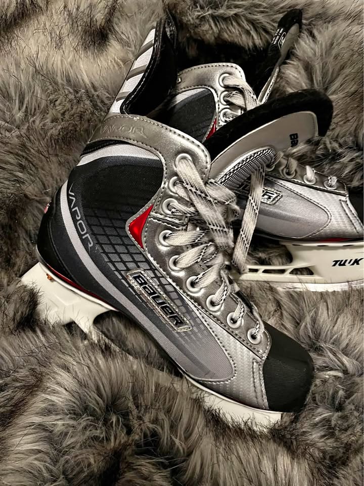 Bauer x30 ice skates