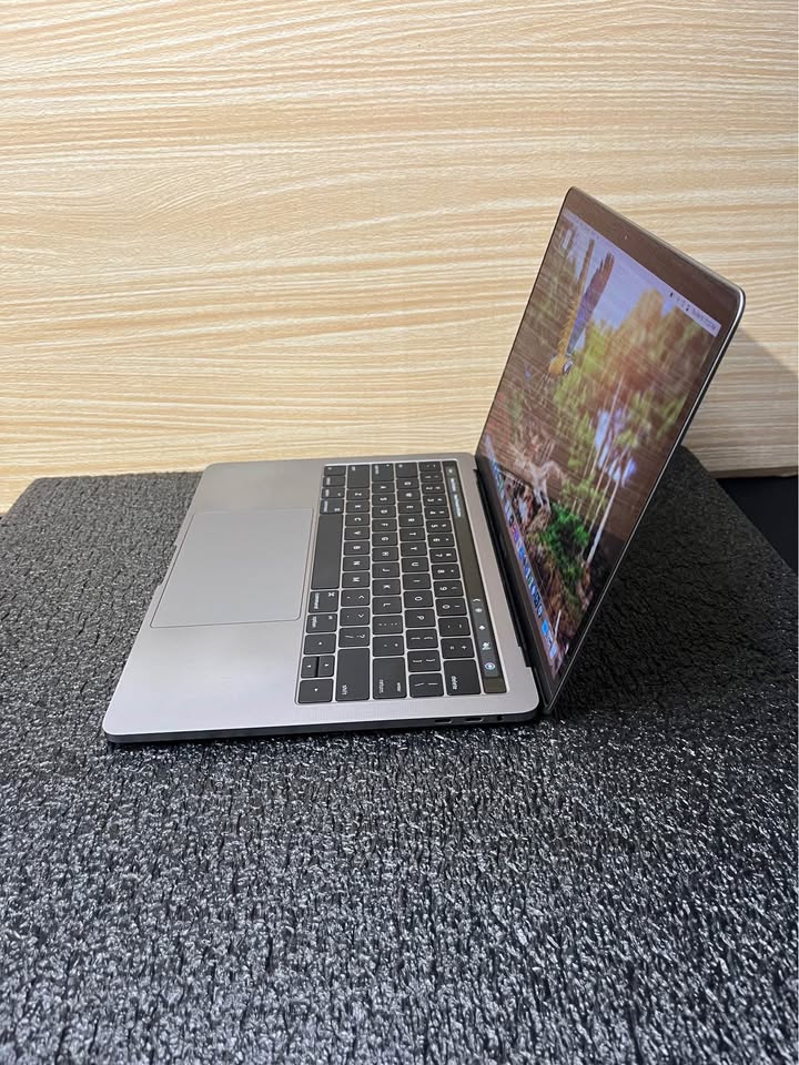 MacBook Pro 13” Touchbar 500GB SSD - photo 3