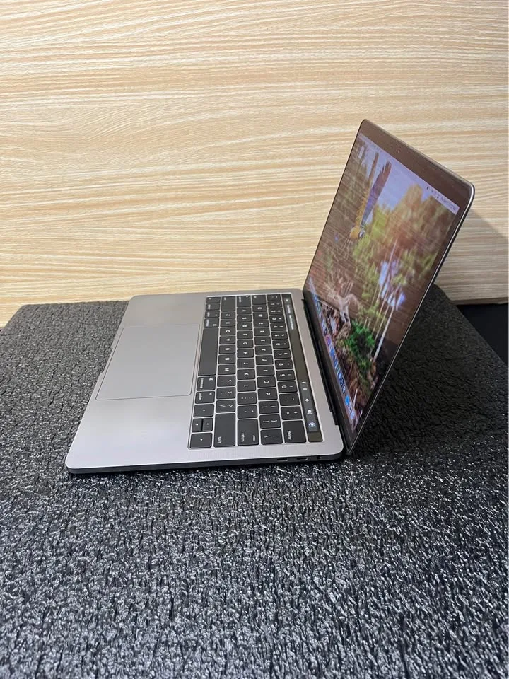 MacBook Pro 13” Touchbar 500GB SSD image indicator(3)