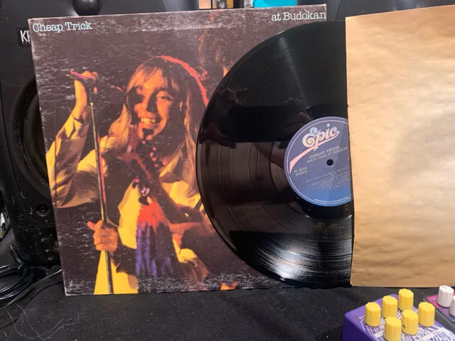 Cheap Trick - original vinyl LP at Budokan G cover EX vinyl thumbnail